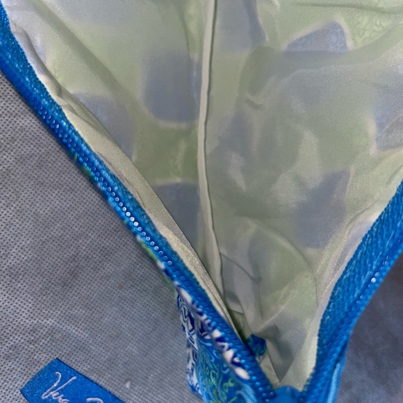 Vera Bradley *Doodle Daisy* Pattern Set of 6 Color: Blue, Green, White - Picture 7 of 13